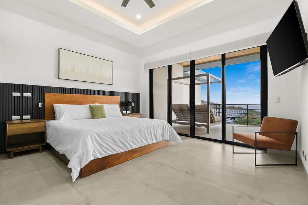 Bedroom 2 Upper Level King Bed with Ocean View