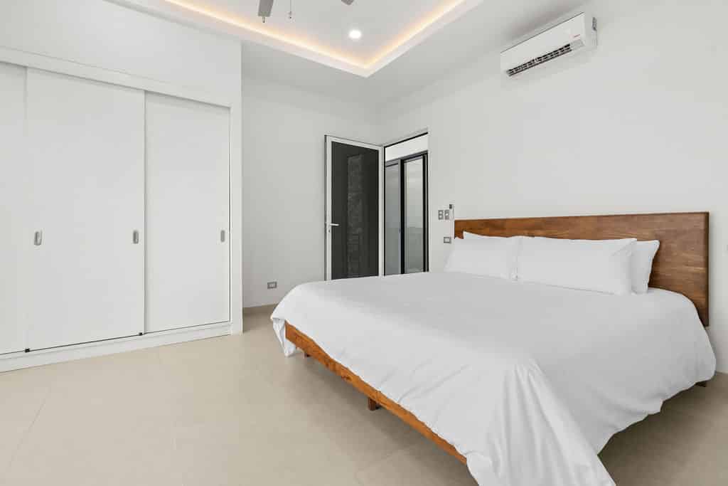 Bedroom 4 Casita King Bed